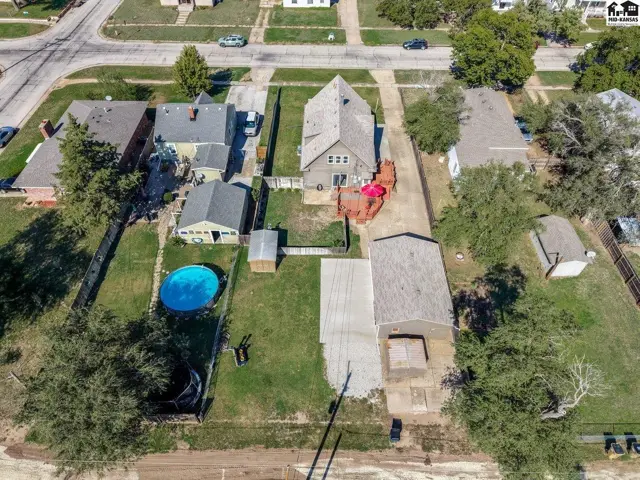 Photo of 621 W 13th Ave, Hutchinson, KS