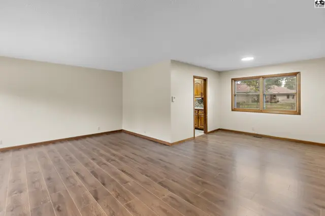 Photo of 621 E 32nd Terr, Hutchinson, KS