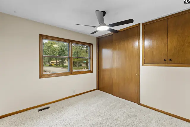 Photo of 621 E 32nd Terr, Hutchinson, KS