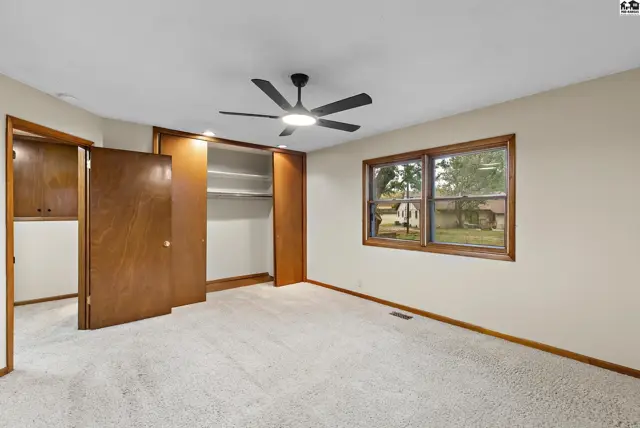 Photo of 621 E 32nd Terr, Hutchinson, KS