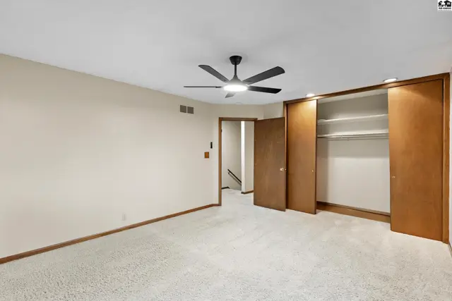 Photo of 621 E 32nd Terr, Hutchinson, KS