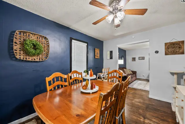 Photo of 628 Brookside Dr, Hutchinson, KS