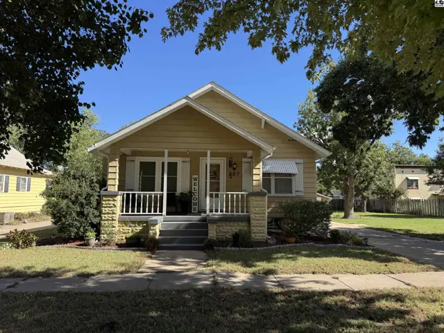 Photo of 307 Massachusetts Ave, Kinsley, KS