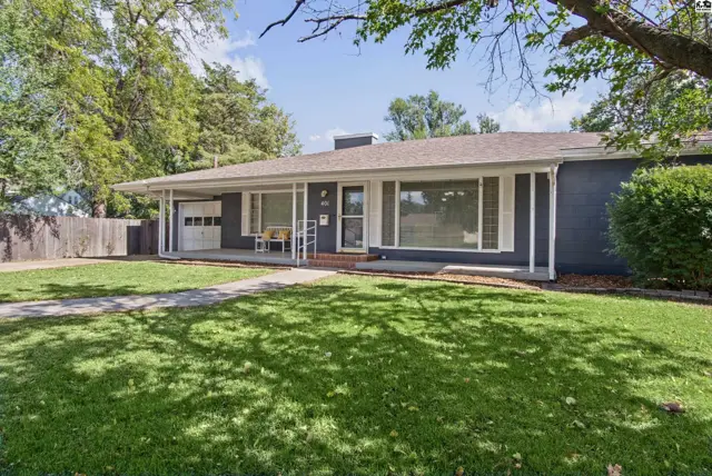 Photo of 401 S Grand Ave, McPherson, KS