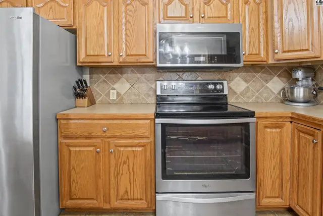 Photo of 401 S Grand Ave, McPherson, KS