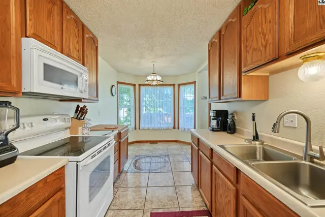 Photo of 304 W 5th St, Marquette, KS