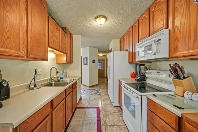 Photo of 304 W 5th St, Marquette, KS
