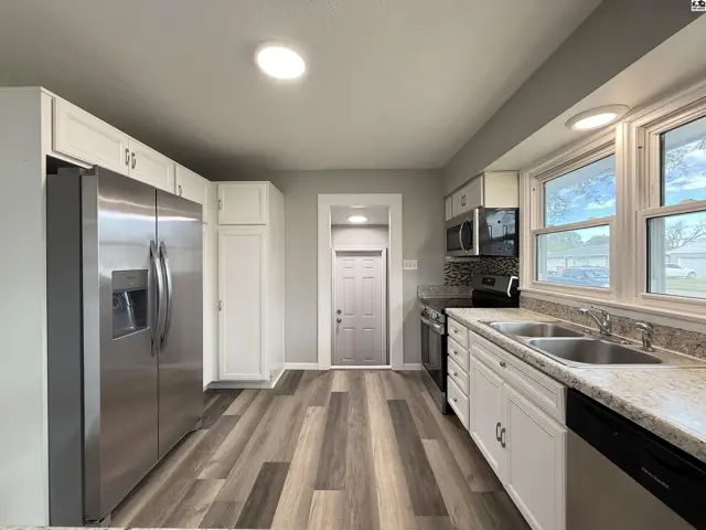 Photo of 9 Harvest Ln, Hutchinson, KS