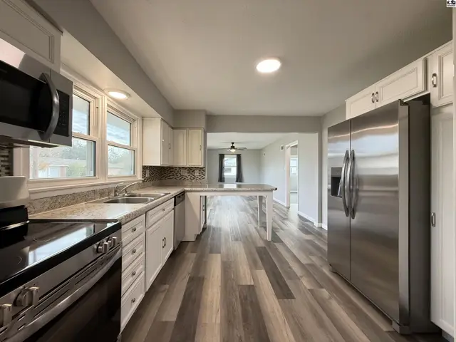 Photo of 9 Harvest Ln, Hutchinson, KS