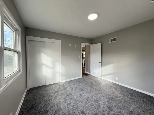 Photo of 9 Harvest Ln, Hutchinson, KS