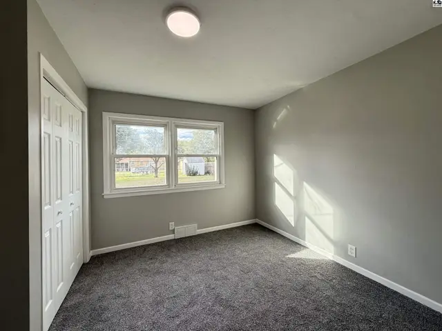 Photo of 9 Harvest Ln, Hutchinson, KS