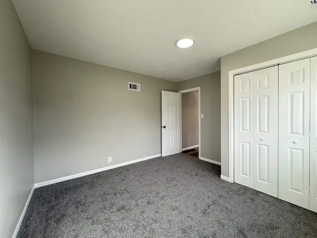 Photo of 9 Harvest Ln, Hutchinson, KS