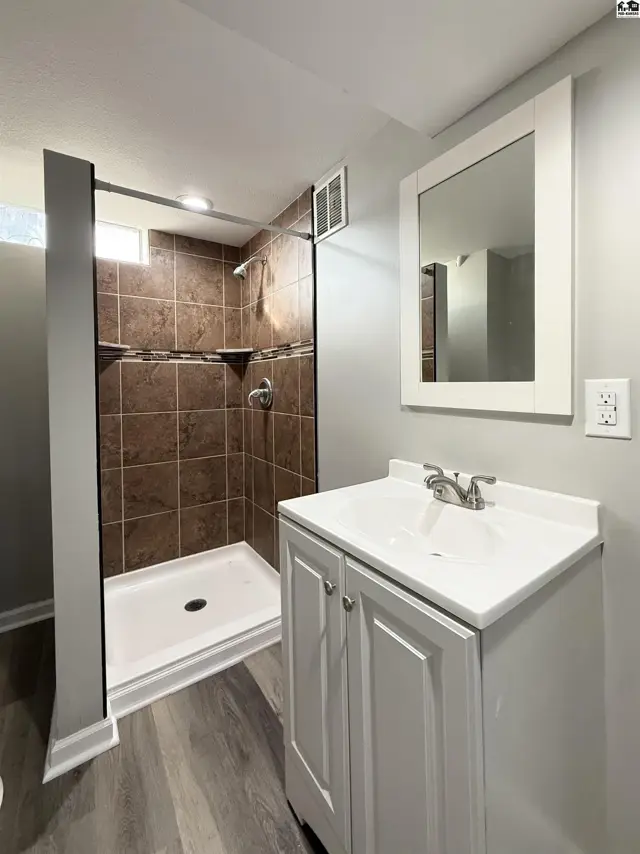 Photo of 9 Harvest Ln, Hutchinson, KS
