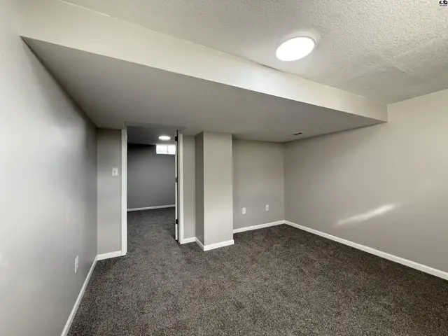 Photo of 9 Harvest Ln, Hutchinson, KS