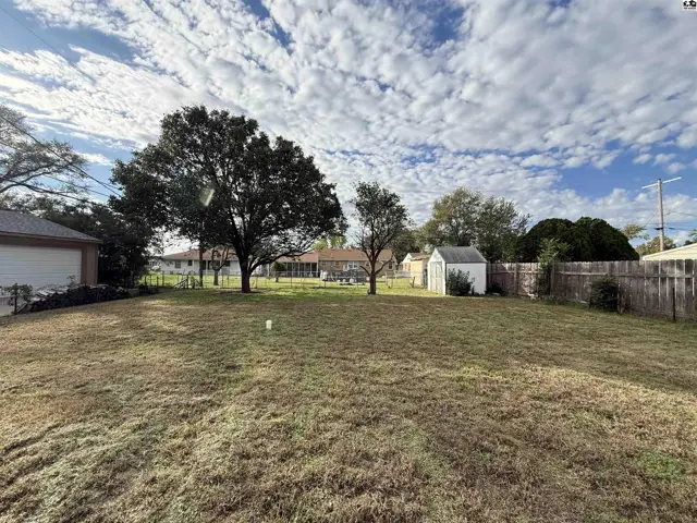 Photo of 9 Harvest Ln, Hutchinson, KS