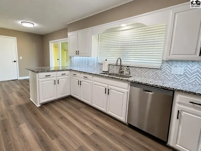 Photo of 1115 Eastmoor Dr, McPherson, KS
