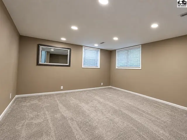 Photo of 1115 Eastmoor Dr, McPherson, KS