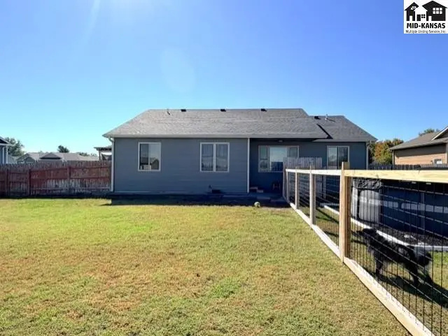 Photo of 1002 E 36th Ave, Hutchinson, KS