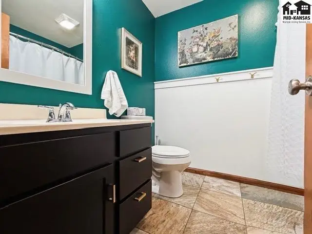 Photo of 1002 E 36th Ave, Hutchinson, KS