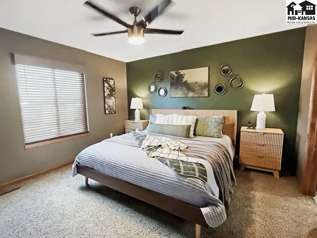 Photo of 1002 E 36th Ave, Hutchinson, KS