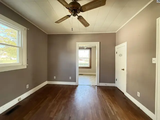 Photo of 221 Harrison St, Newton, KS