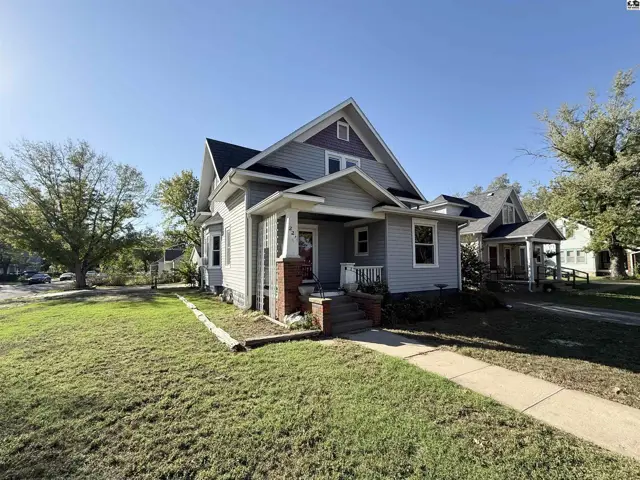 Photo of 221 Harrison St, Newton, KS