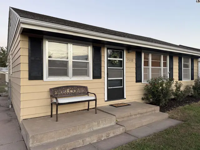 Photo of 1518 Dixie St, Hutchinson, KS