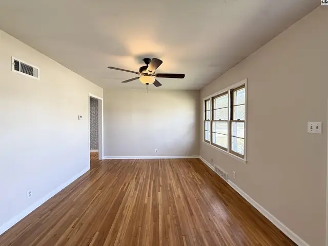 Photo of 1518 Dixie St, Hutchinson, KS