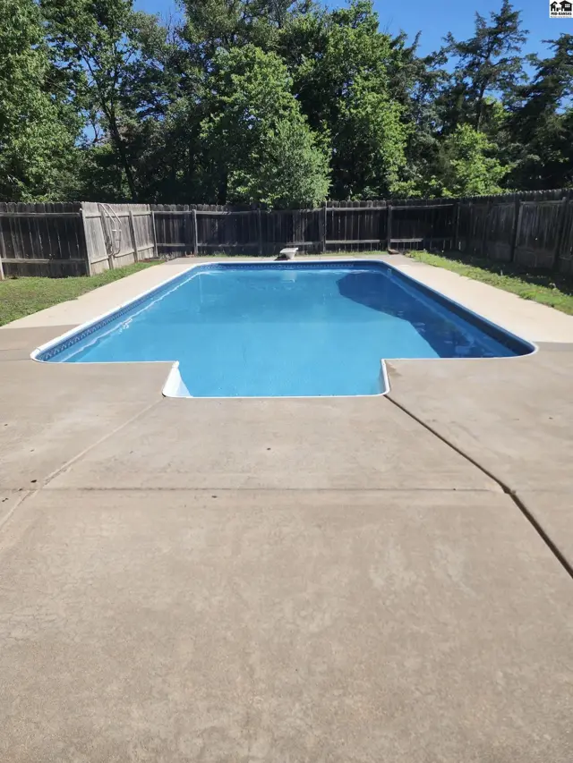 Photo of 2053 15th Ave, McPherson, KS