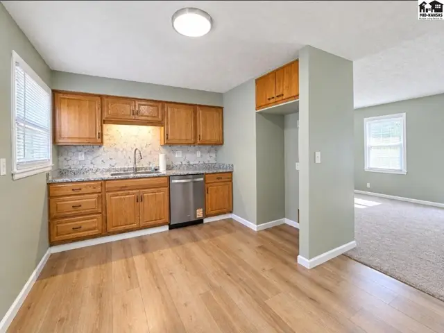 Photo of 1508 E 9th Ave, Hutchinson, KS
