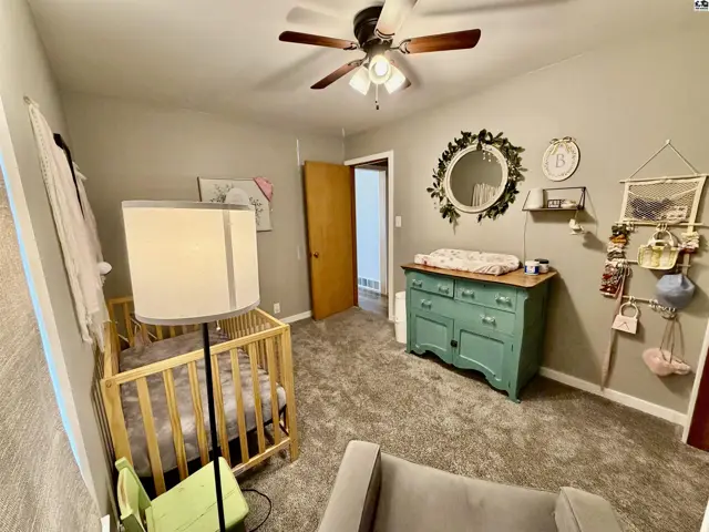 Photo of 10 18th Edgemoore, Hutchinson, KS