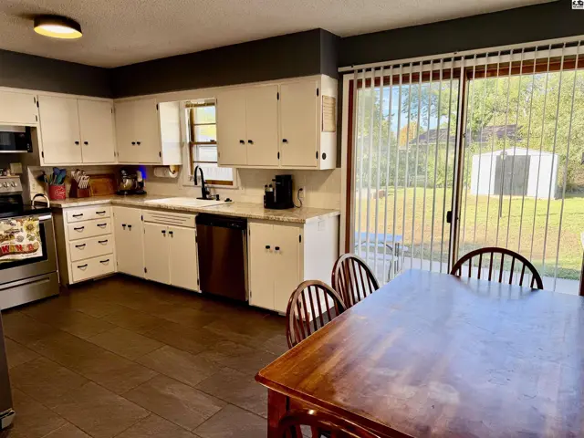 Photo of 10 18th Edgemoore, Hutchinson, KS