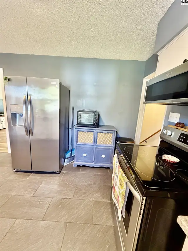 Photo of 10 18th Edgemoore, Hutchinson, KS