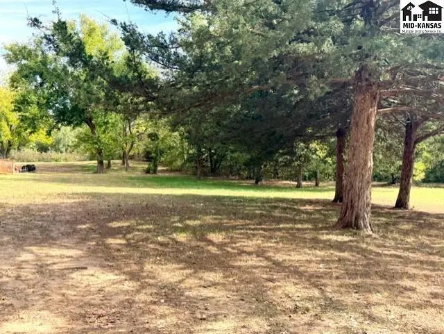 Photo of 7214 Valley Rd, Hutchinson, KS