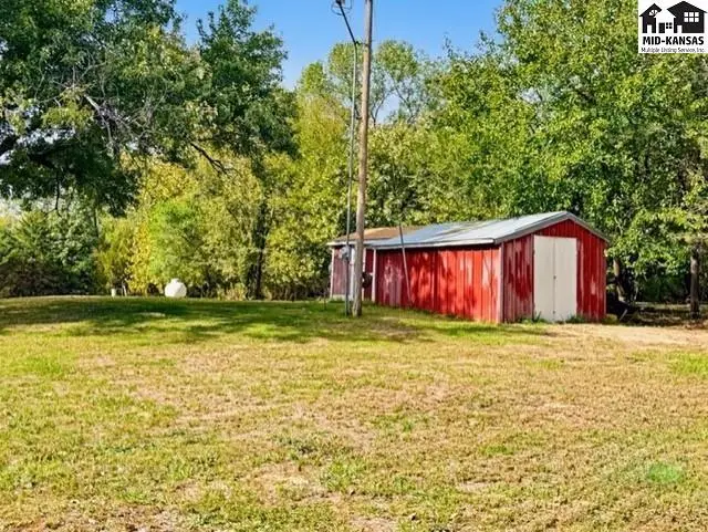Photo of 7214 Valley Rd, Hutchinson, KS