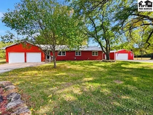 Photo of 7214 Valley Rd, Hutchinson, KS