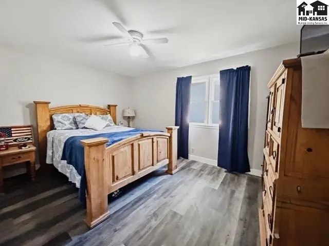 Photo of 7214 Valley Rd, Hutchinson, KS