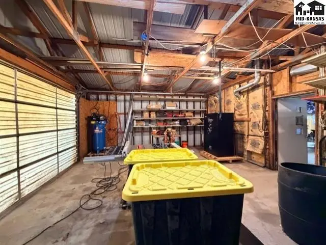 Photo of 7214 Valley Rd, Hutchinson, KS
