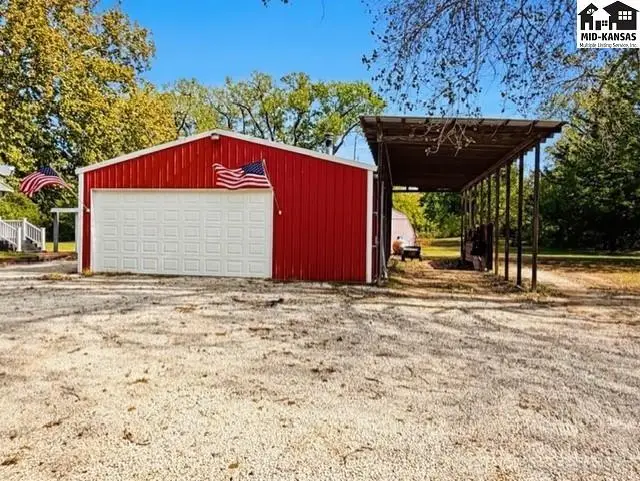 Photo of 7214 Valley Rd, Hutchinson, KS