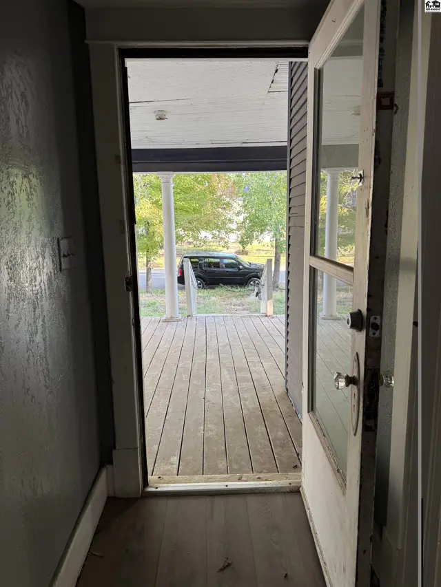 Photo of 733 E Sherman Ave, Hutchinson, KS