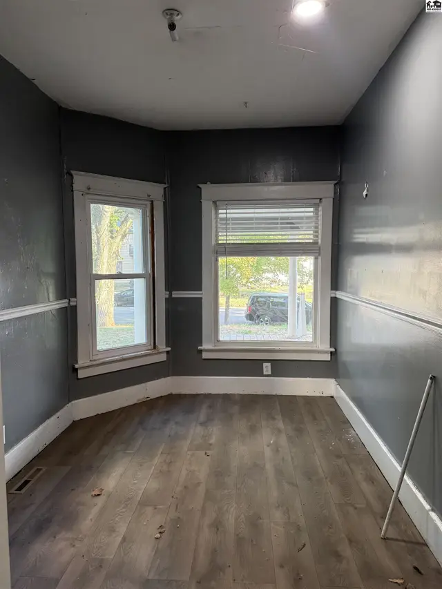Photo of 733 E Sherman Ave, Hutchinson, KS