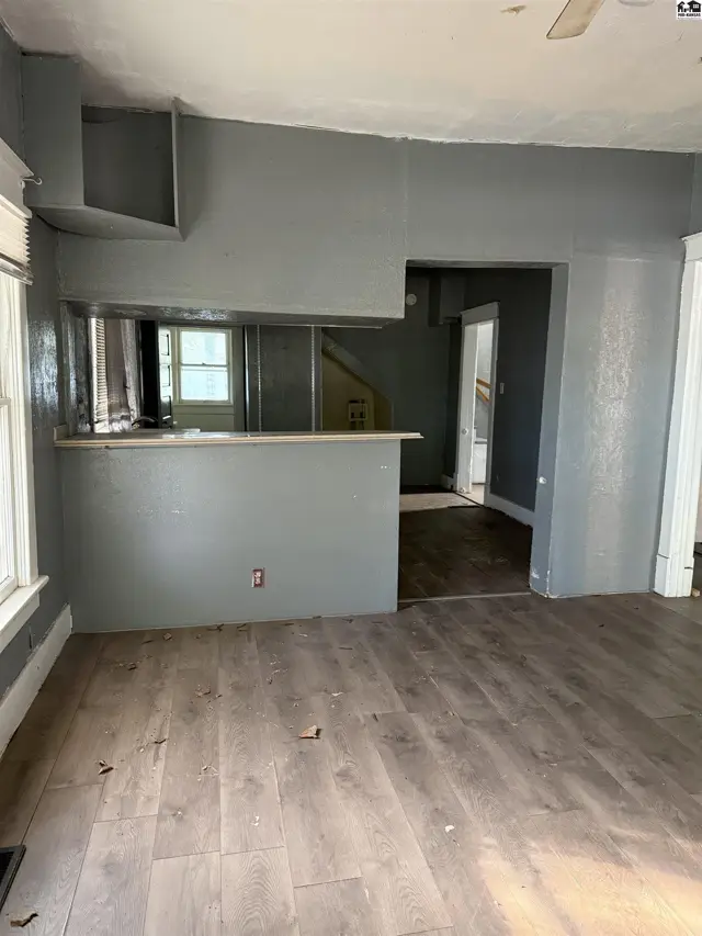 Photo of 733 E Sherman Ave, Hutchinson, KS