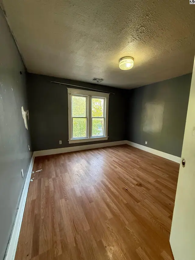 Photo of 733 E Sherman Ave, Hutchinson, KS