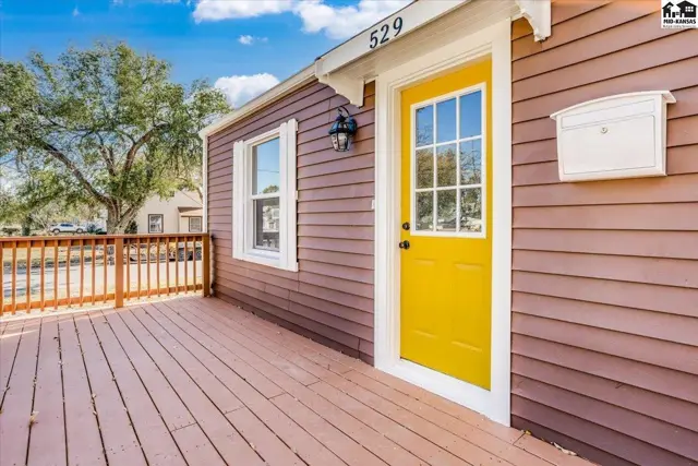 Photo of 529 E 10th Ave, Hutchinson, KS