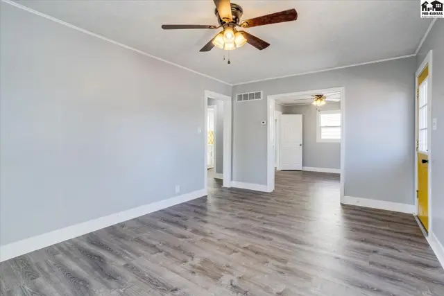 Photo of 529 E 10th Ave, Hutchinson, KS