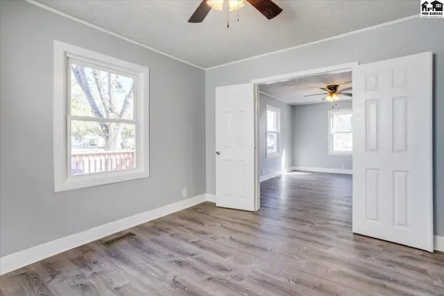 Photo of 529 E 10th Ave, Hutchinson, KS