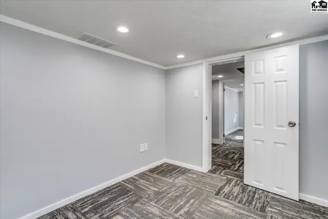 Photo of 529 E 10th Ave, Hutchinson, KS