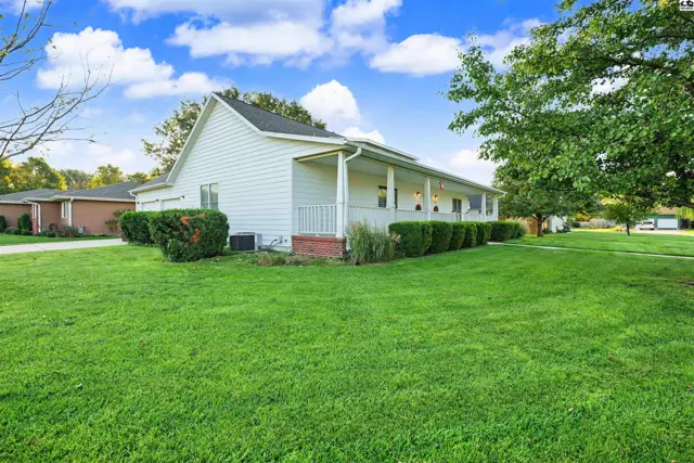 Photo of 322 Cedar Circle, Lindsborg, KS