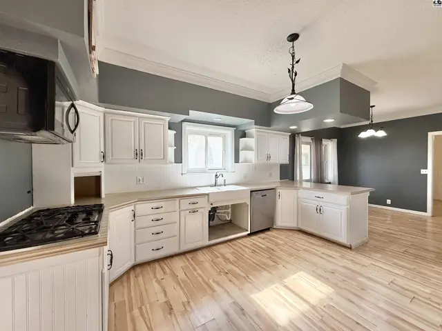 Photo of 2100 E 43rd Ave, Hutchinson, KS