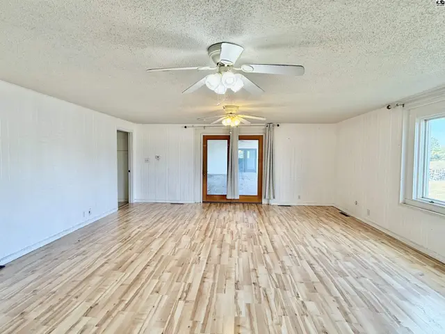 Photo of 2100 E 43rd Ave, Hutchinson, KS